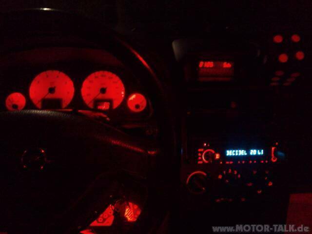 Brauche Hilfe oder Tipp bei Blauen Leds in Tacho und Dislay!