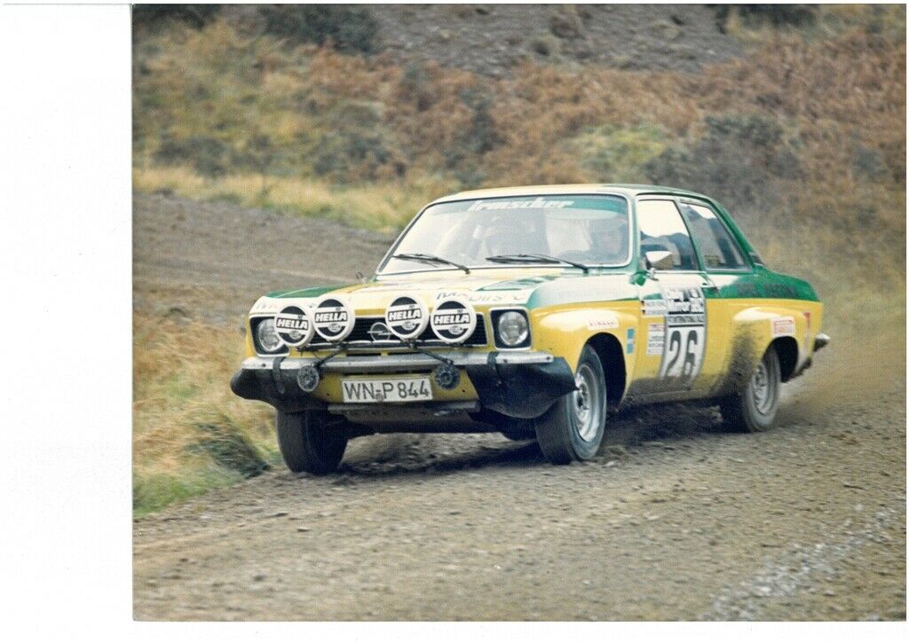 Das Vorbild: Die klassischen Irmscher-Farben an einem Rallye Ascona der 70er
