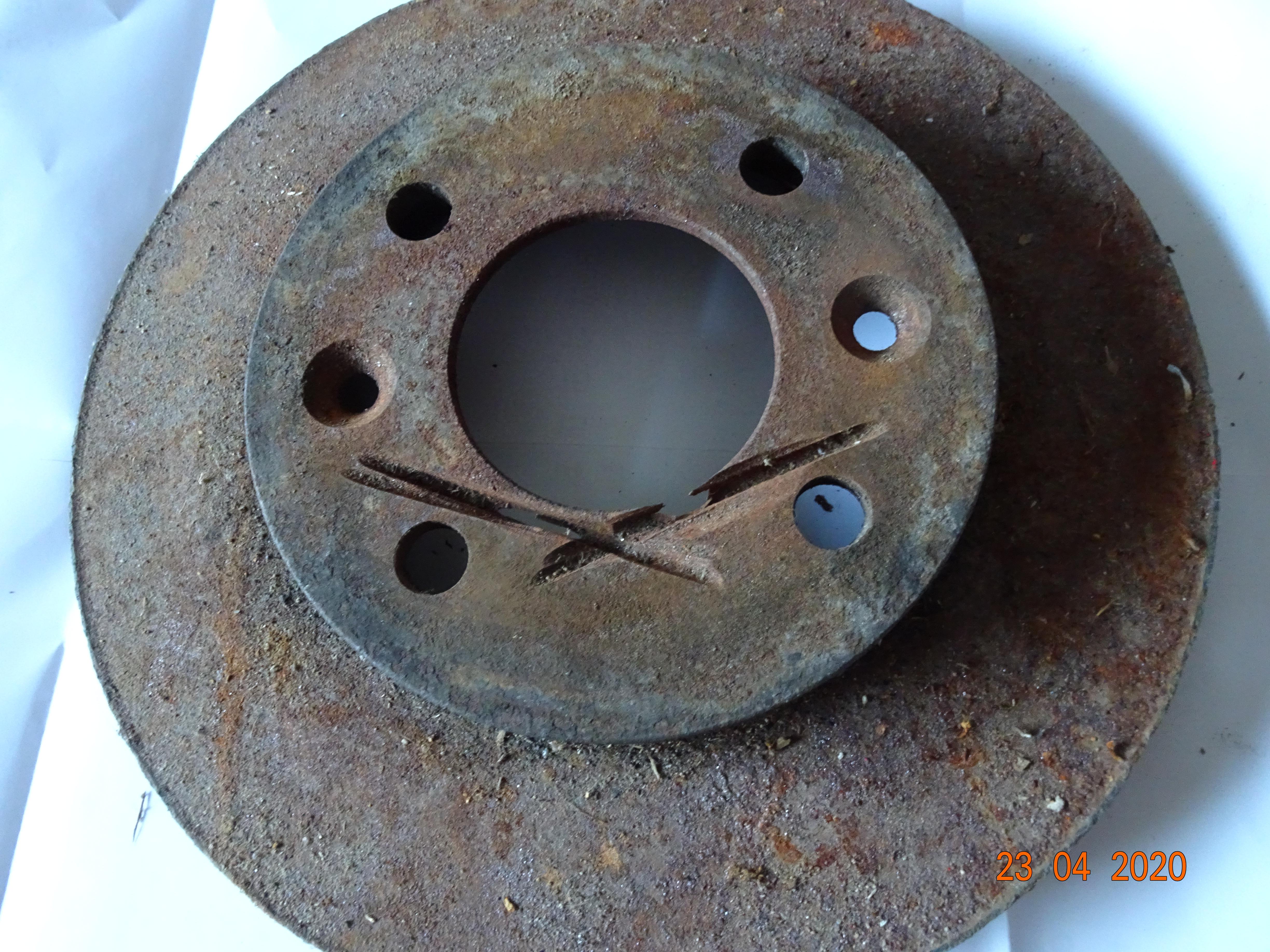 Bremsscheiben vorn fest