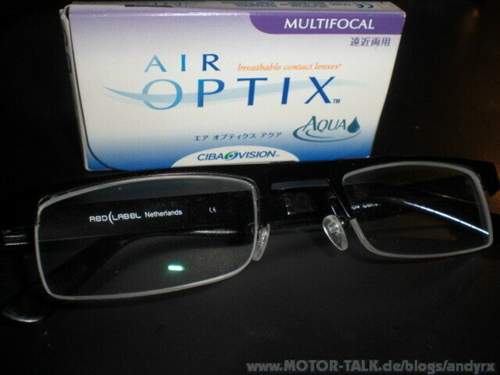 Brille versus Contacts
