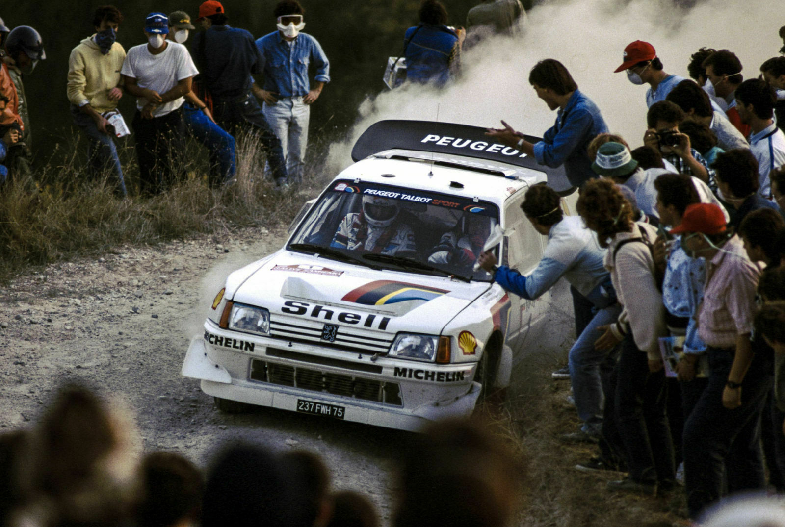 Auf dem Kleinwagen Peugeot 205 basierte der Seriensieger der Gruppe B: Der Peugeot 205 Turbo 16 holte insgesamt 15 Siege