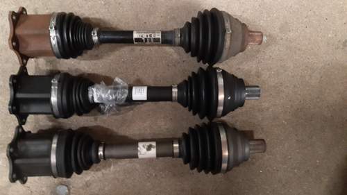 Oben Original, Mitte GKN, Unten SKF