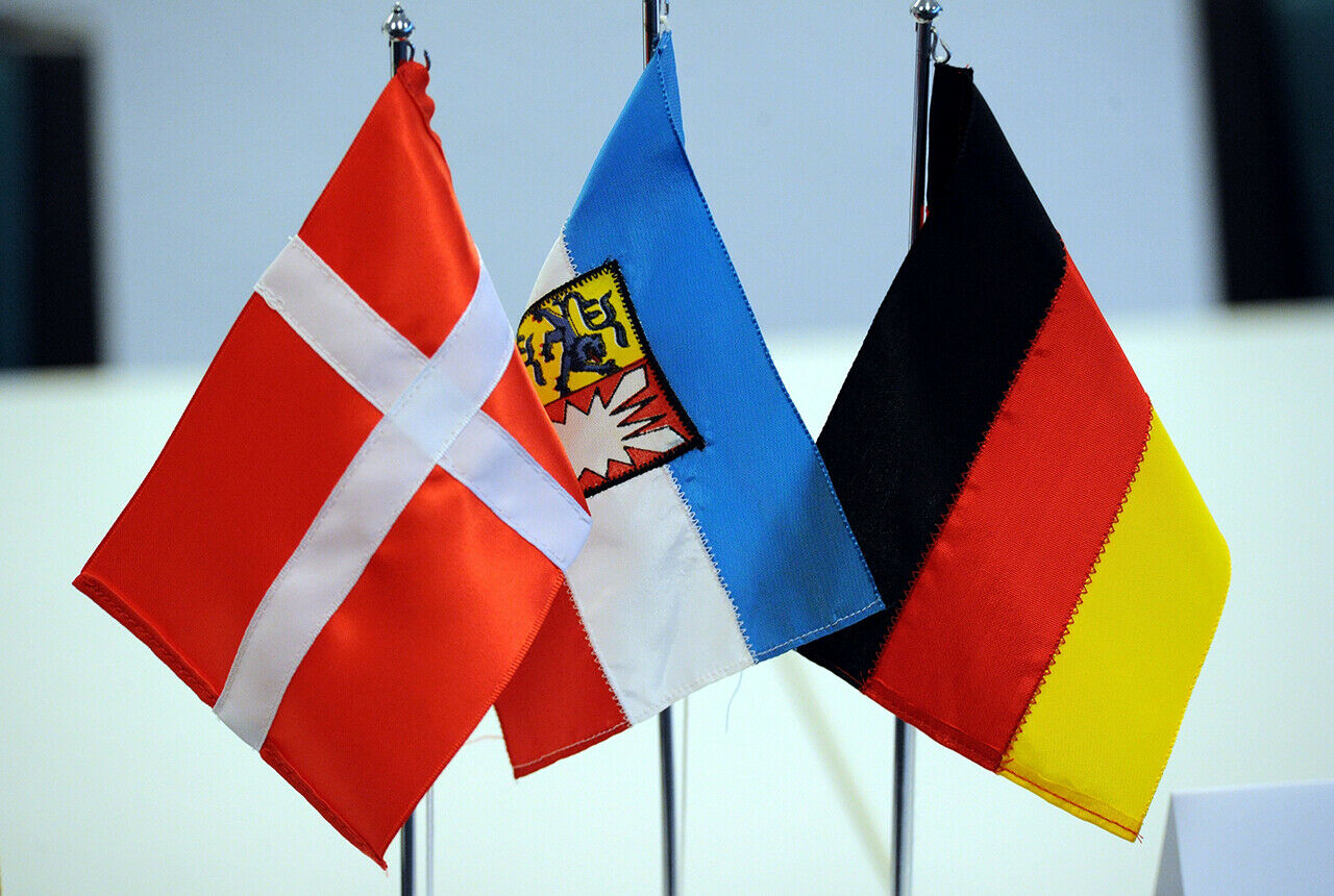 Schleswig-Holsteins Wirtschaftsminister Bernd Buchholz spricht sich klar gegen die Maut-Pläne Dänemarks aus. Für den FDP-Politiker sind die Maut-Überlegungen von CDU/CSU mitverantwortlich für das Vorhaben der Dänen