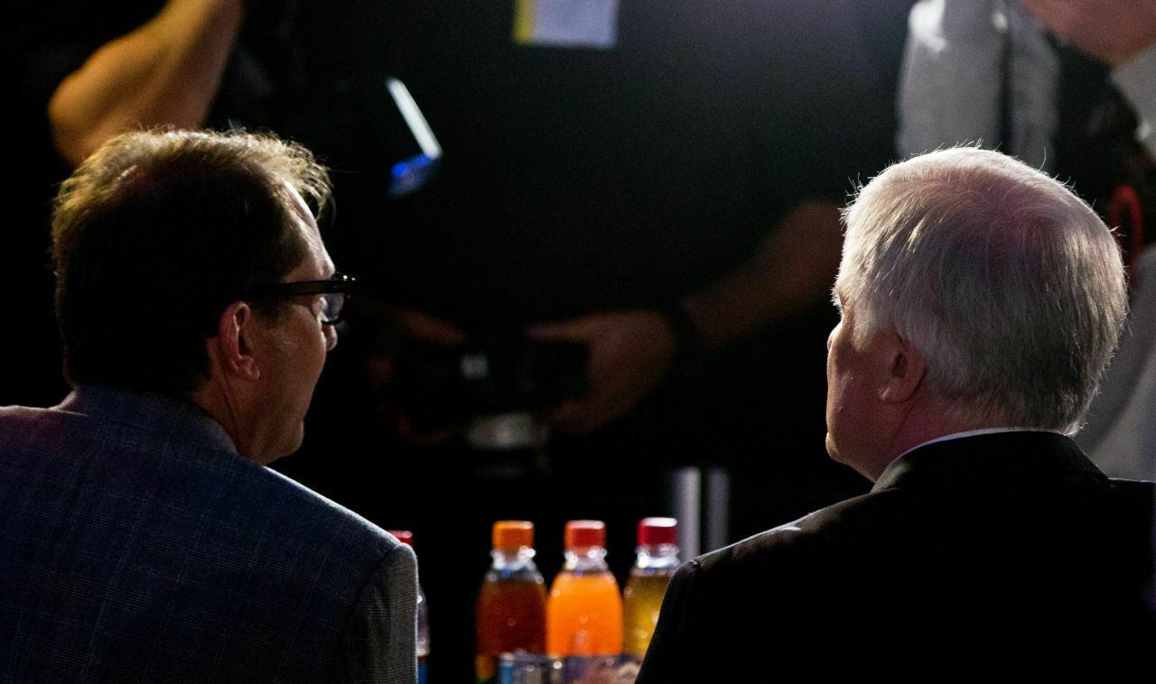CSU-Politiker Dobrindt (r.) und Seehofer (l.): Ihr Projekt der Pkw-Maut trifft auf neuen Gegenwind aus der frisch gewählten EU-Kommisssion