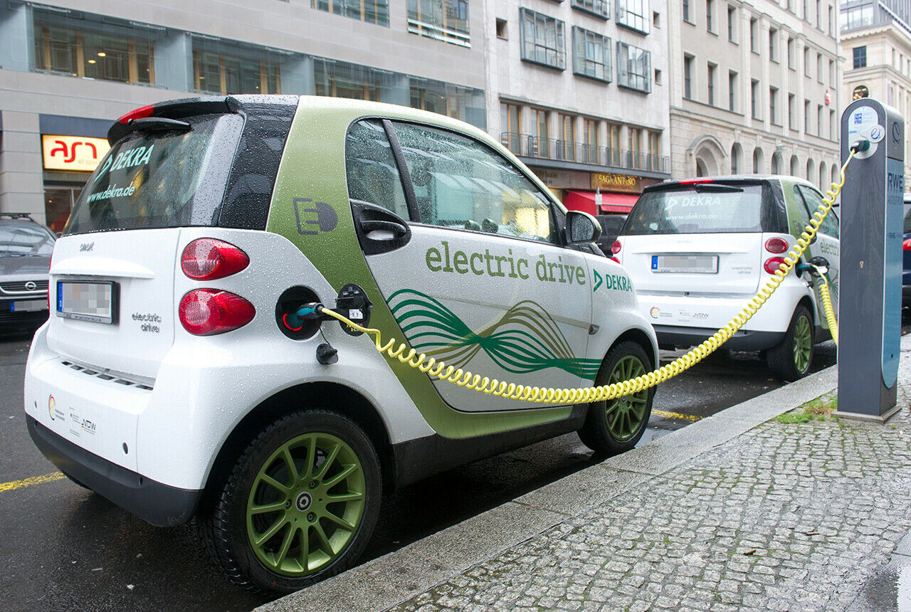 Der Bundesrechnungshof kritisiert das Bundeswirtschaftsministerium. Grund ist die Kaufprämie für Elektroautos