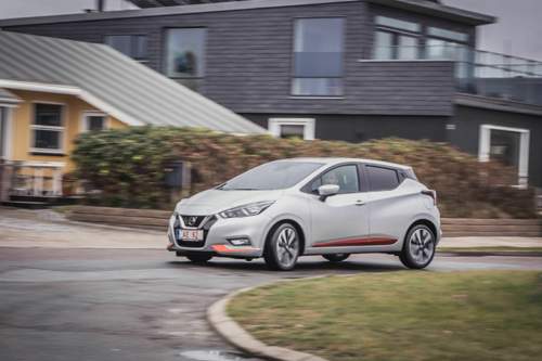 Ob es nun an der "aktiven Spurkontrolle" liegt, wie Nissan sagt, oder nicht, der Micra erlaubt hohe Kurvengeschwindigkeiten