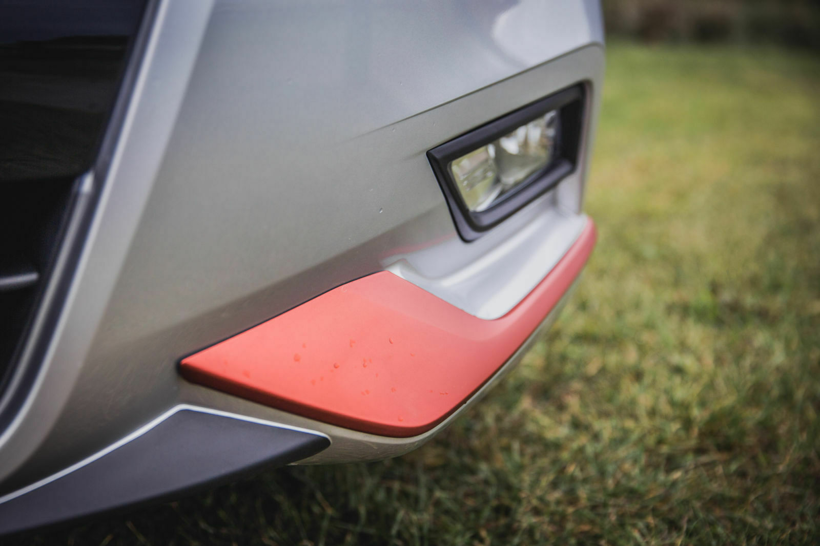 Energy Orange nennt Nissan das Personalisierungspaket am silbernen Prototypen, das gleiche zierte auch den Inennraum, Alternativen wird es reichlich geben