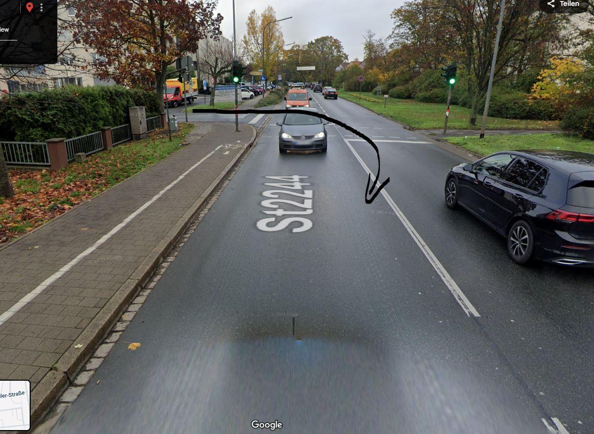 Bus aus Haltestelle lassen und Gegenverkehr