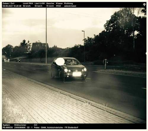 Blitzerfoto Fahren mit Maske