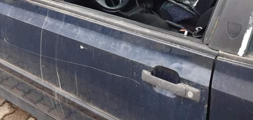Auto abgeschlossen Knöpfe - sind unten