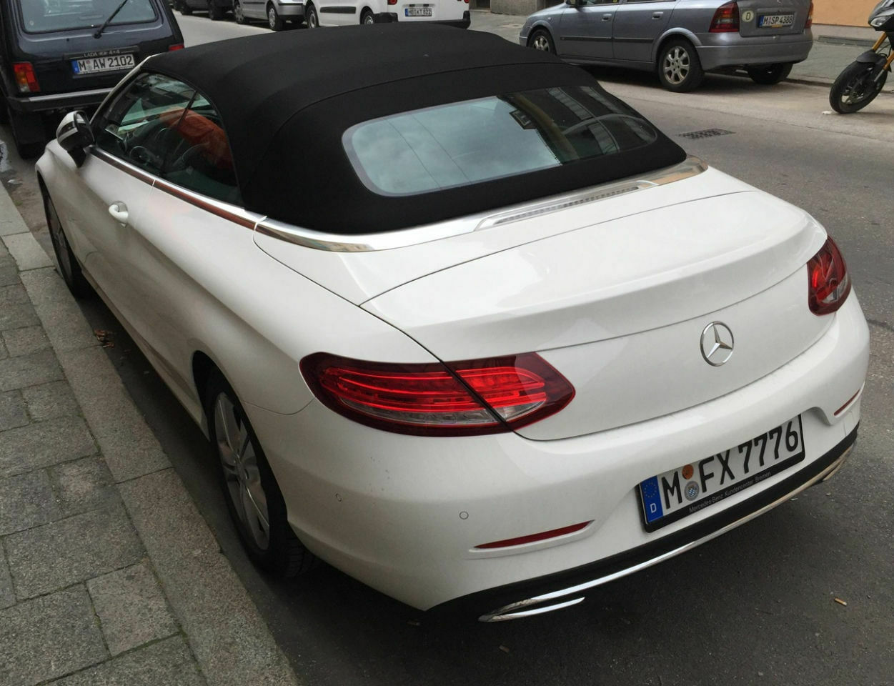 C-Klasse Cabrio: wo kann man das Fahrzeug live sehen.