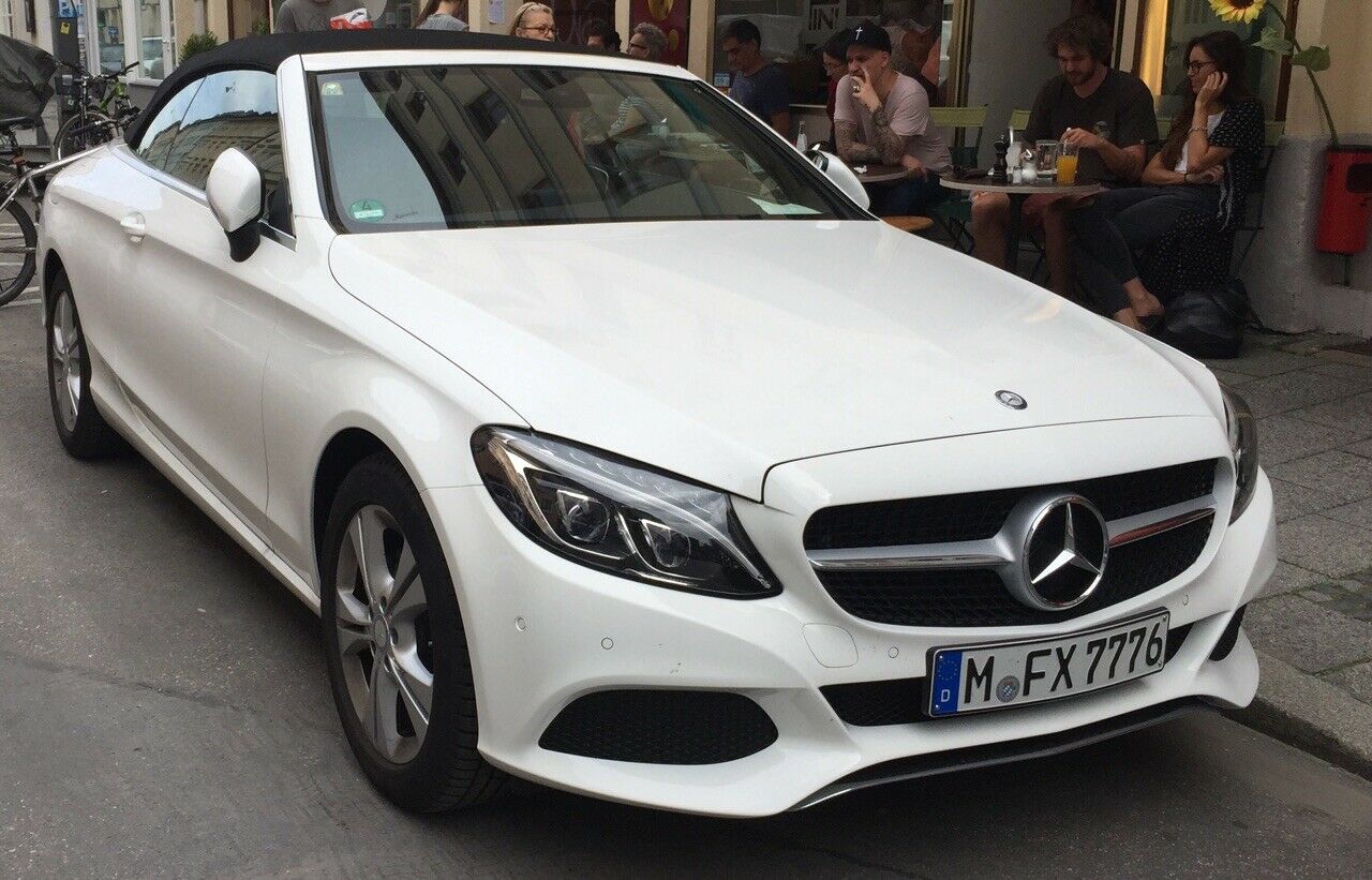 C-Klasse Cabrio: wo kann man das Fahrzeug live sehen.