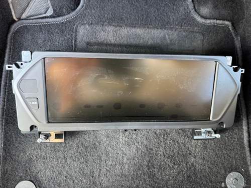 Ausgebaute Displayeinheit Vorderansicht