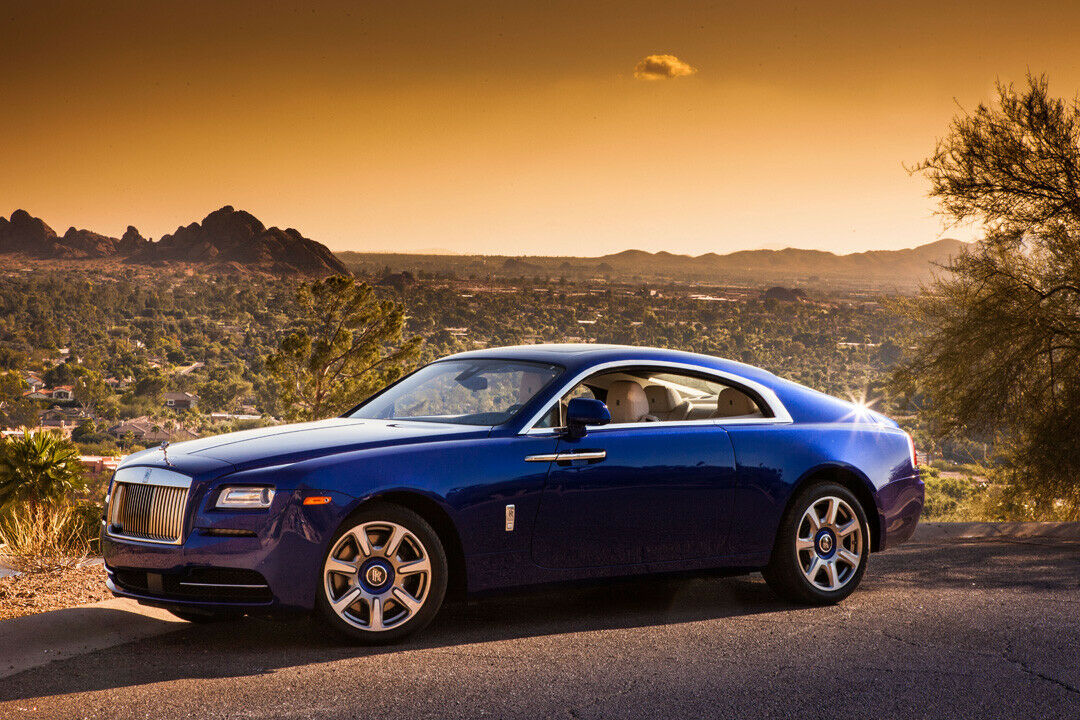 Noch ist er geschlossen, aber Mitte 2016 wird der Rolls-Royce Wraith als Cabrio auf den Markt kommen