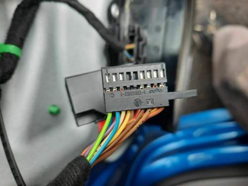 Stecker rechts
