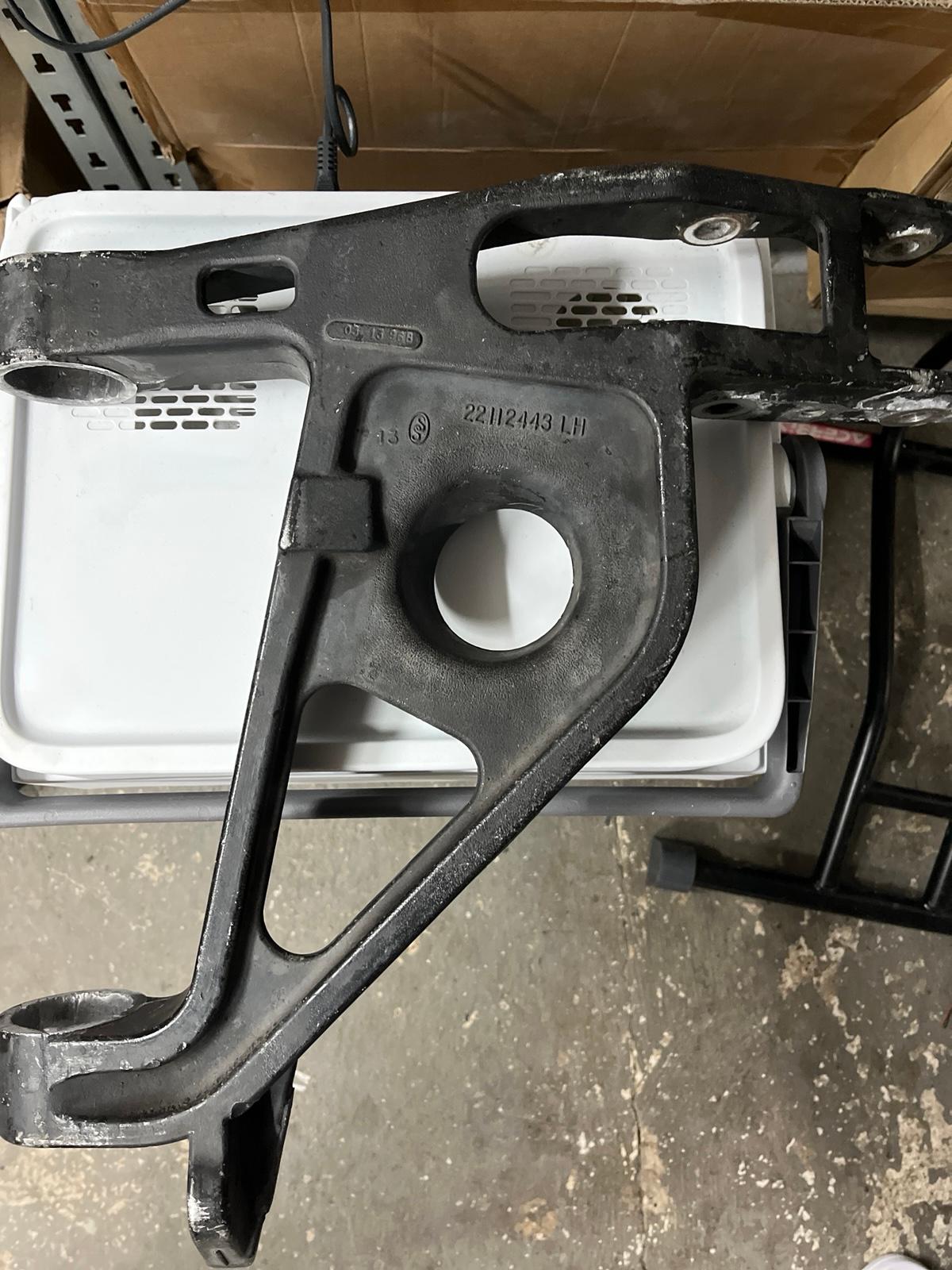 Cadillac Seville SLS 1996 Rear Lower Control arm