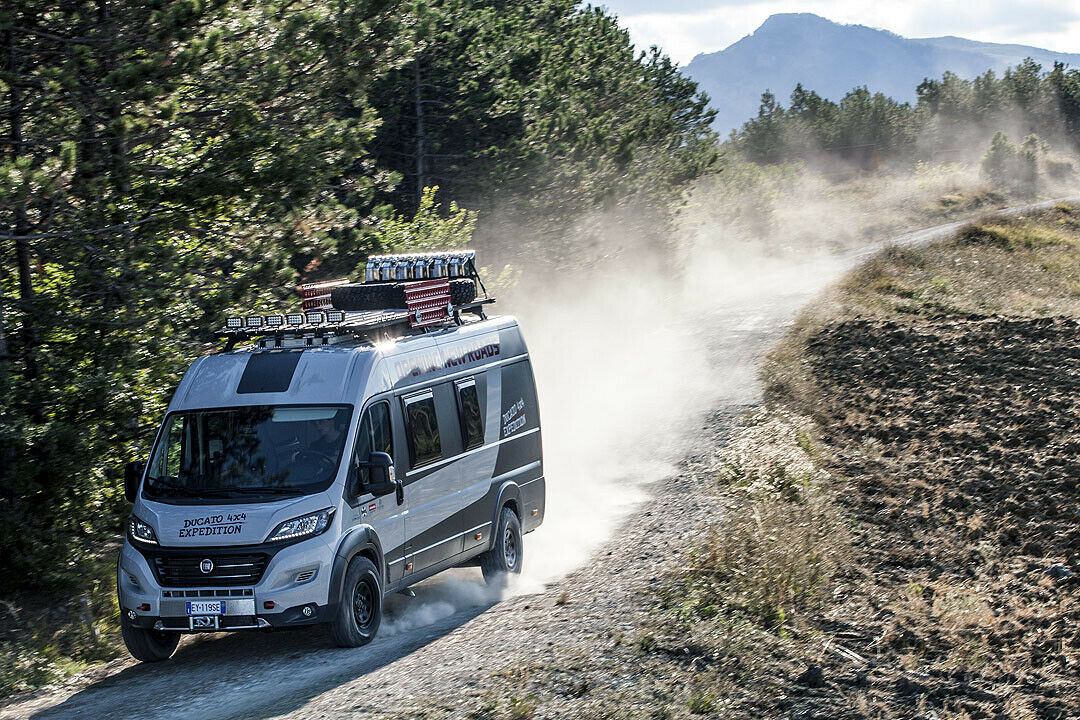 Metallplatten am Unterboden sollen den Turbodiesel mit 150 PS schützen