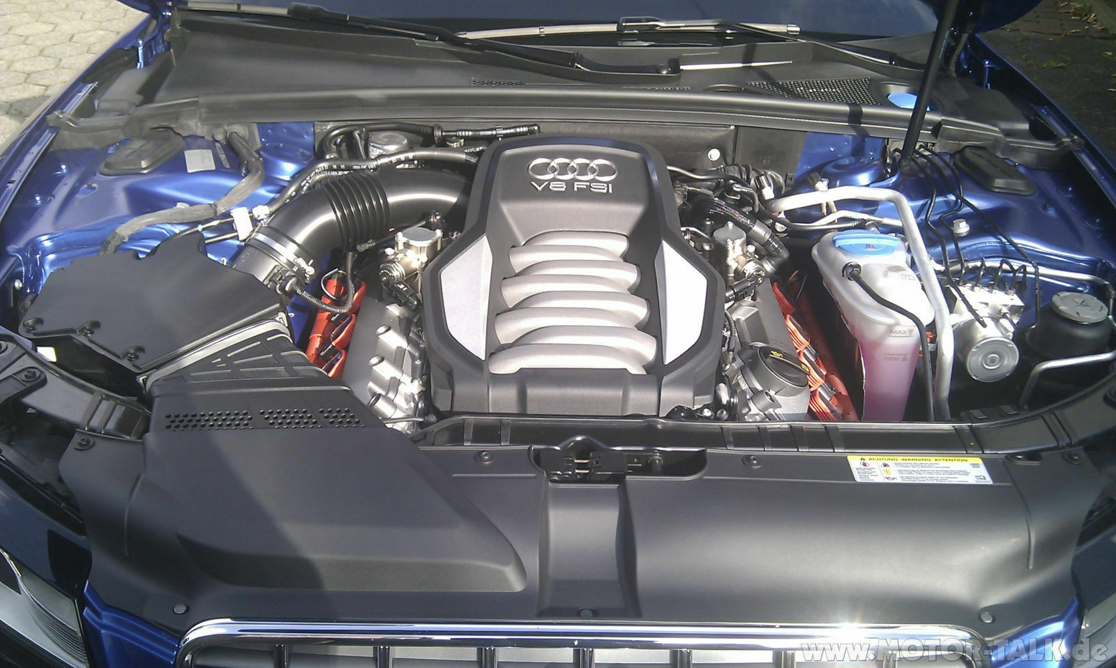 Carbon-Look im Motorraum...