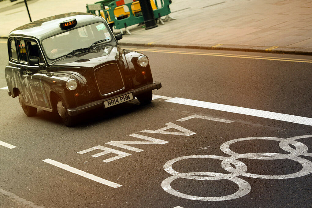 Gehören nun Mal zum Londoner Stadtbild: Die Black Cabs.