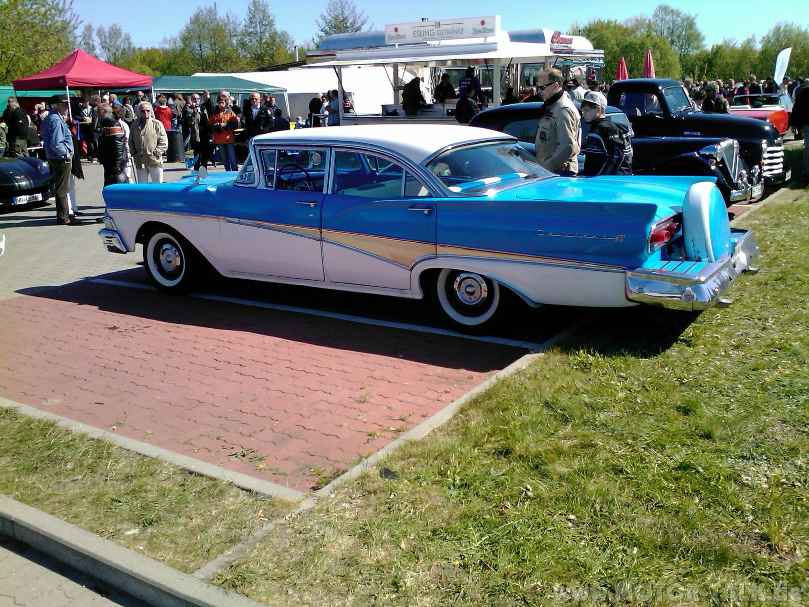 Chrome & Diner 2011-> viel altes Blech und schöne Autos