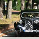 Ein Citroën Traction Avant 11 CV ab dem Modelljahr 1952, erkennbar an den unten befestigten Scheibenwischern