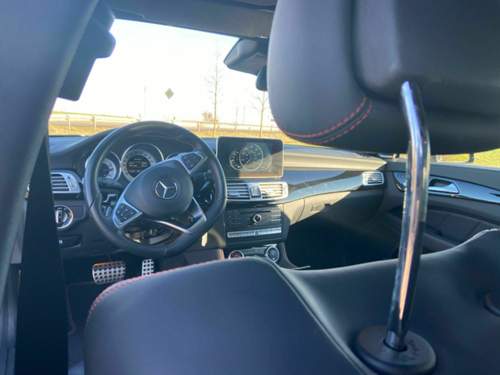 X218 Blick ins Cockpit.jpg