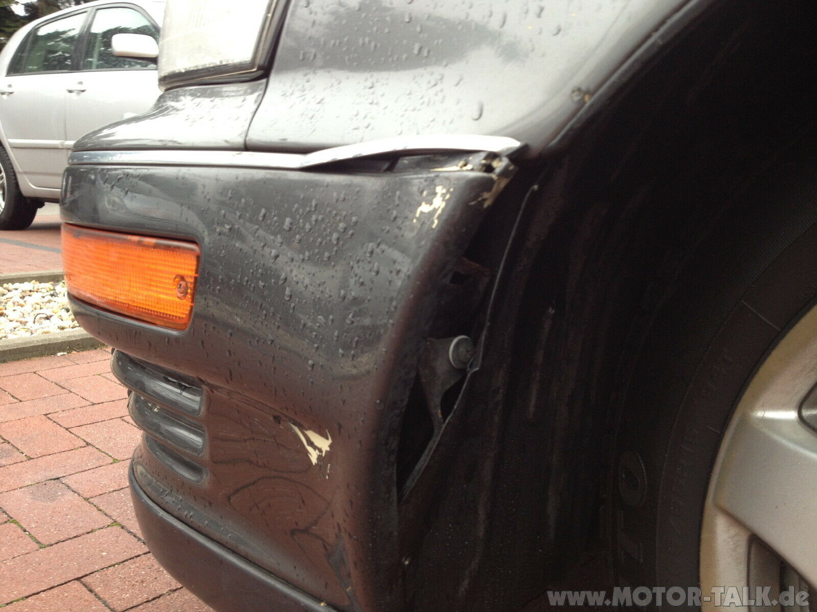 Hier ist der Lexus angeeckt. Mehr Rost konnten wir nicht finden
