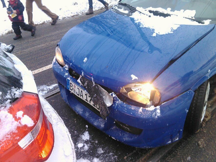 Corsa b 5 türer auffahrunfall verbogene front