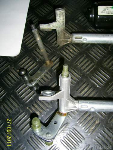 Corsa-c-099-scheibenwischergestaenge