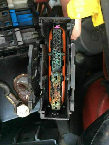 Corsa-d-z12xep-abs-stecker
