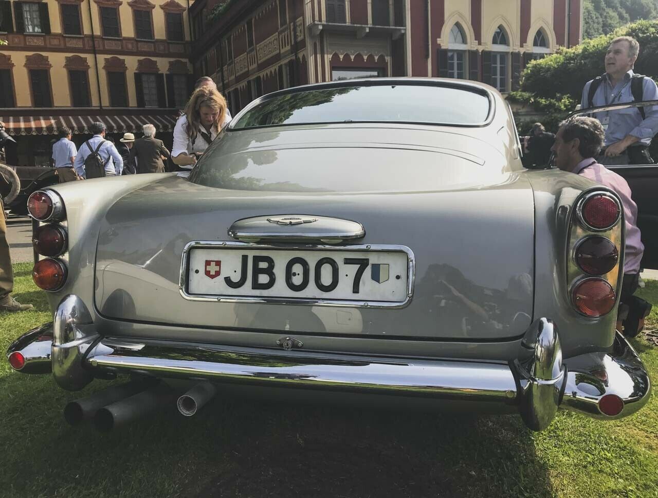 Dieser DB5 spielte im James-Bond-Film "Goldfinger" mit, ein Liebhaber zahlte fast das Zehnfache des gewöhnlichen Wertes
