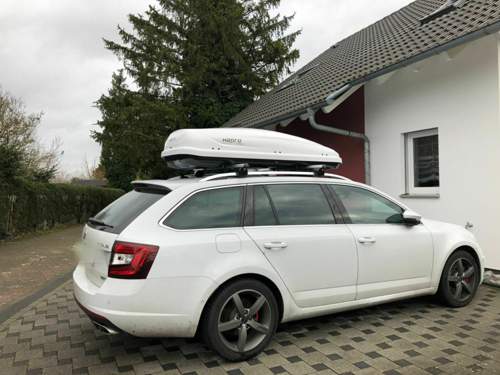 Skoda Octavia RS Combi mit Hapro Dachbox