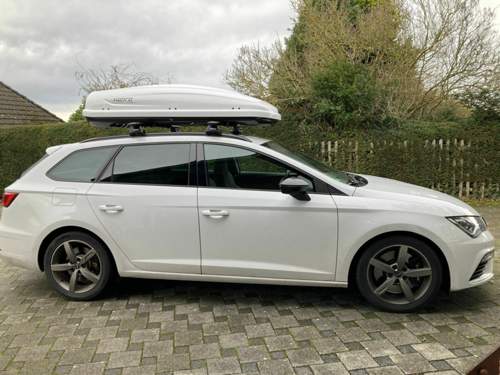 Seat Leon St Cupra mit Hapro Dachbox