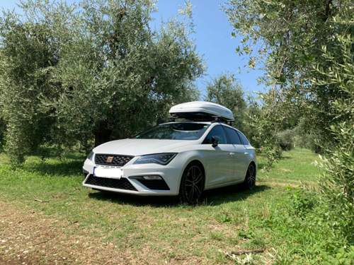 Seat Leon St Cupra mit Hapro Dachbox