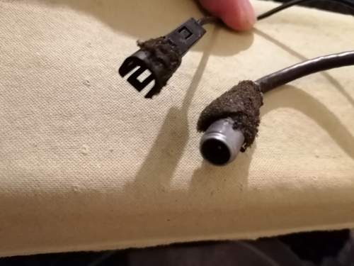 Originale Stecker, Strom und Antenne
