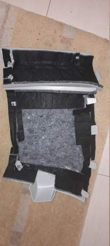 Gedämmte C- und D-Säulenverkleidung