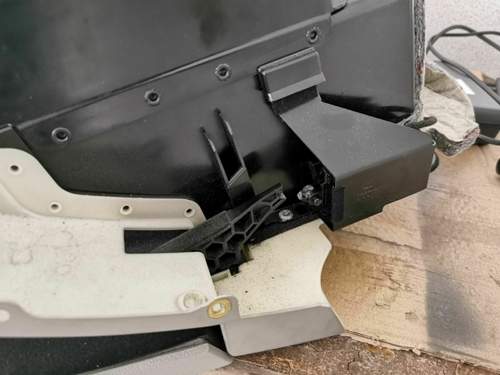 Bruch Dämpfer Handschuhfach A8 4E