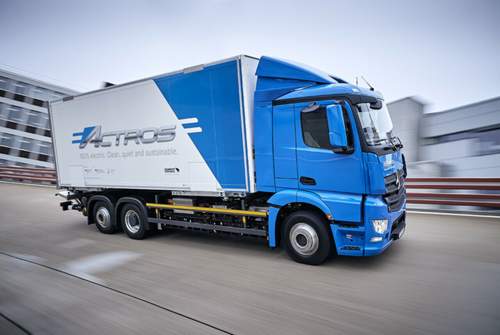 Mit dem elektrischen Mercedes eActros sammelt Mercedes bereits Erfahrungen im Liefervekehr