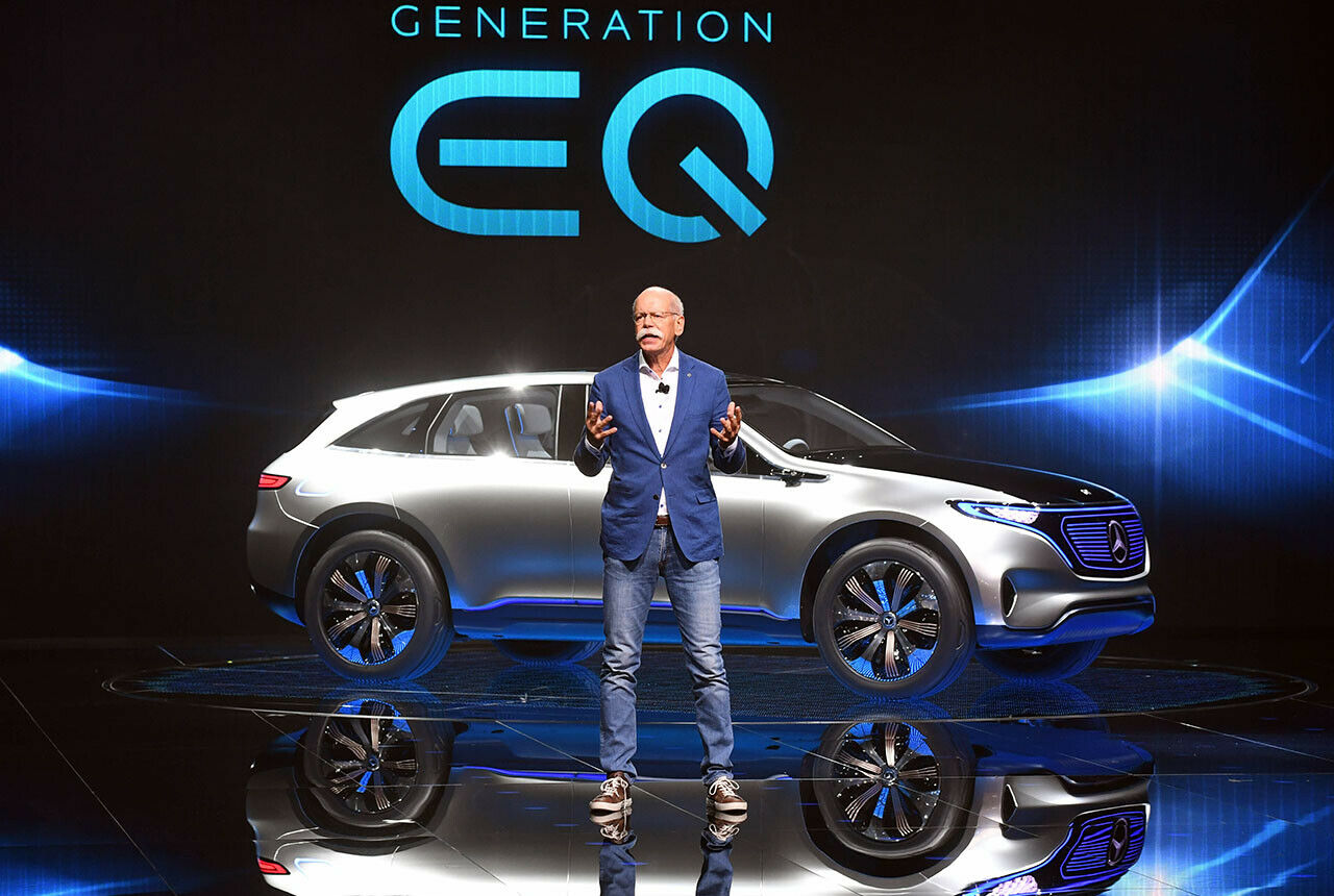 Für die von Daimler-Chef Dieter Zetsche im Herbst 2016 präsentierte Elektromarke EQ droht noch vor dem Start Ungemach in China