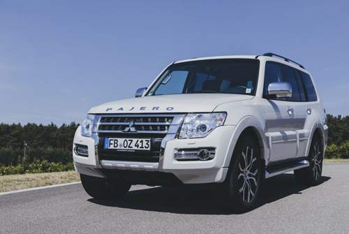Chrom, Trittbretter, 20-Zöller: In der "Final Edition" spielt der Pajero SUV