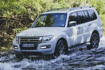 Eigentlich eignet sich der kurze Mitsubishi Pajero besser fürs Gelände. Der Fünftürer schlug sich trotzdem souverän