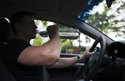 Die Versicherung zahlt nicht, wenn dem Fahrer grobe Fahrlässigkeit nachgewiesen werden kann