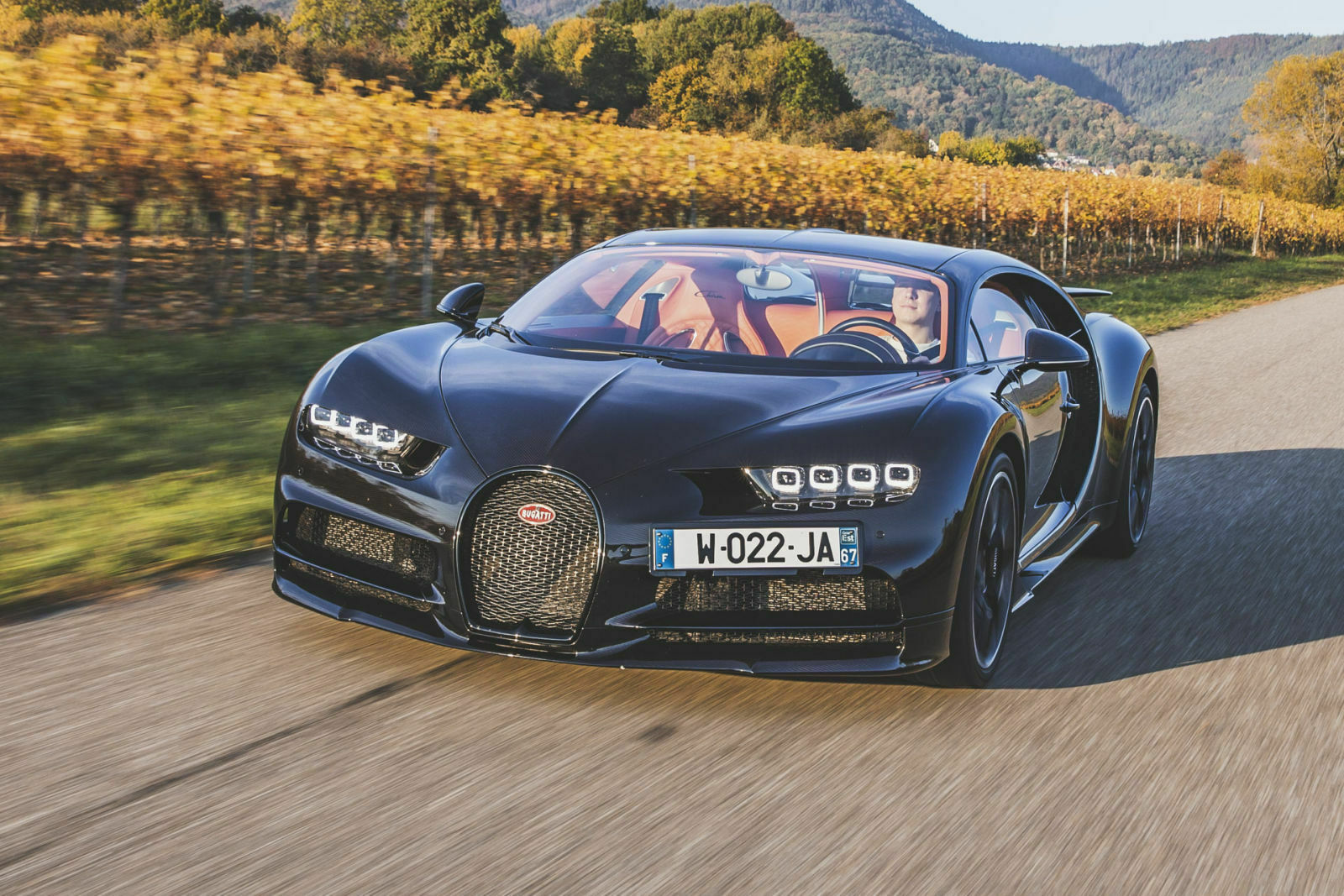 Beeindruckend sanft: Der Chiron lässt sich so simpel fahren wie ein Kompaktwagen