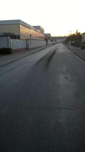 Die Straße nach dem ersten Durchtreten