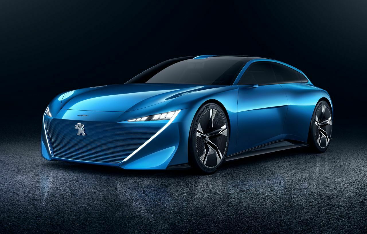 Das eigentliche Auto ist bei der Peugeot-Studie eher Nebensache. Viel wichtiger ist die Cloud-Technologie, die Peugeot gemeinsam mit Samsung vorstellt