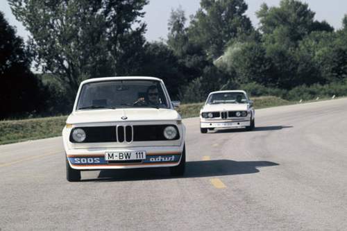 Traumhaftes Tempo-Duett: BMW 2002 Turbo mit einem BMW 3.0 CSL 1973