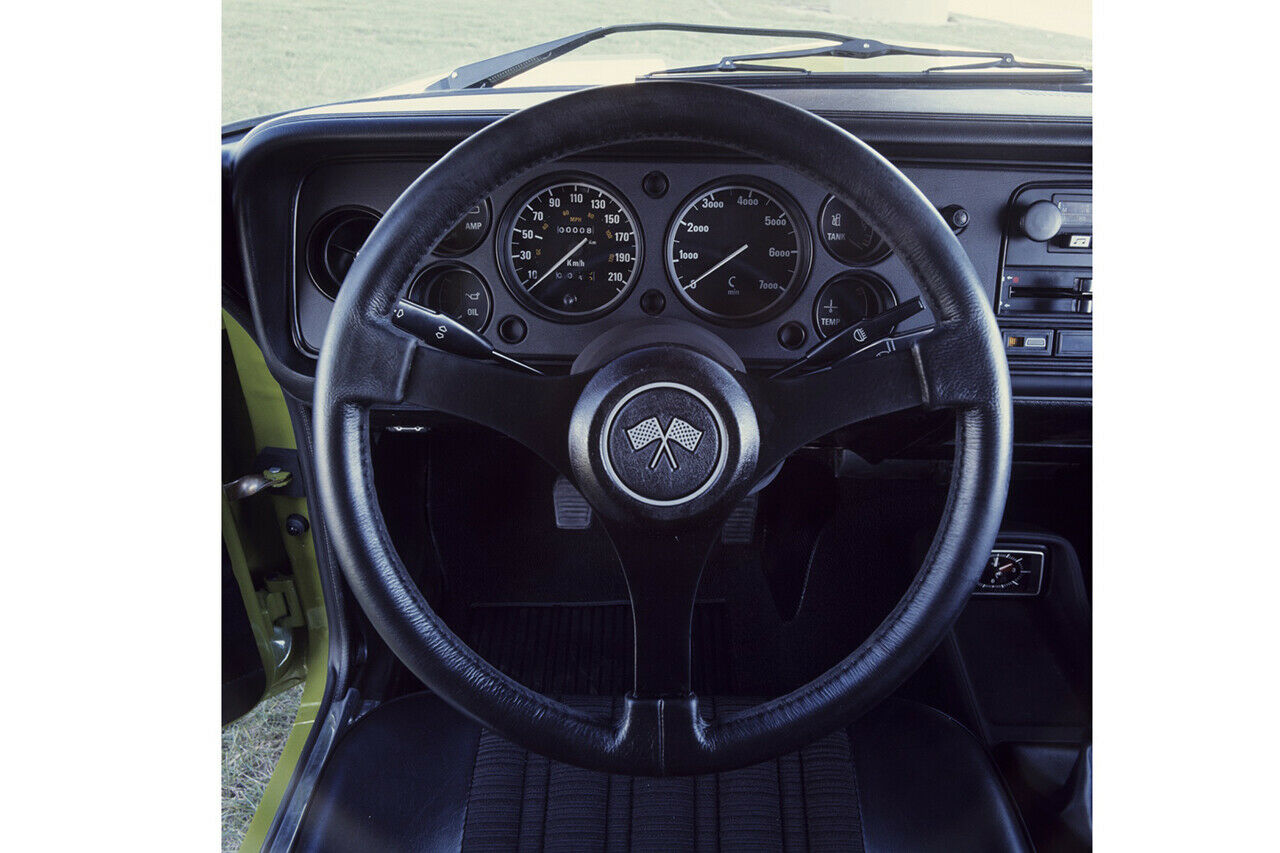 Der Innenraum des Ford Capri - hier ein Modell der zweiten Generation mit 3.0-Liter-Aggregat