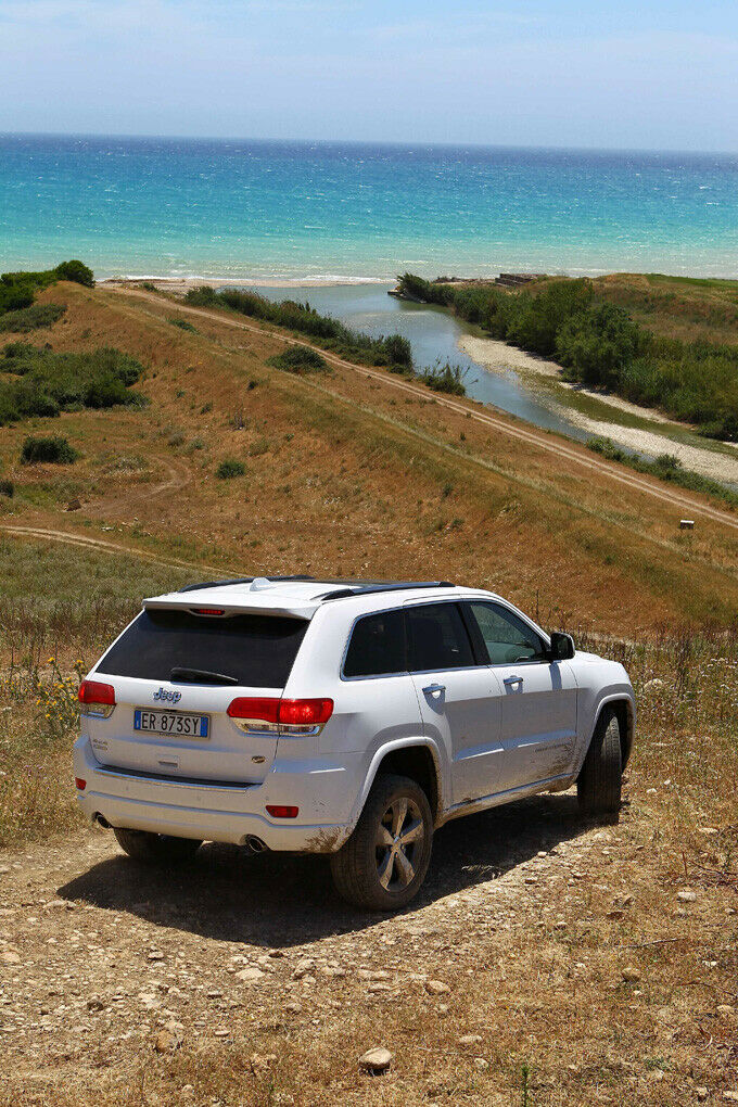 Außerdem neu am Jeep Grand Cherokee: Umfangreiche LED-Beleuchtung