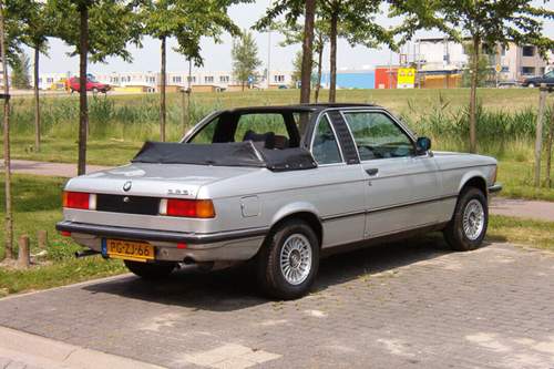 Eines der berühmtesten Autos von Baur war das Topcabriolet (TC) des 3er BMW der Baureihe E21
