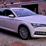Skoda Superb iV Combi Ambition
